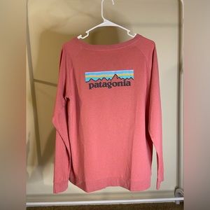 Patagonia long sleeve shirt. Salmon color. Size large!